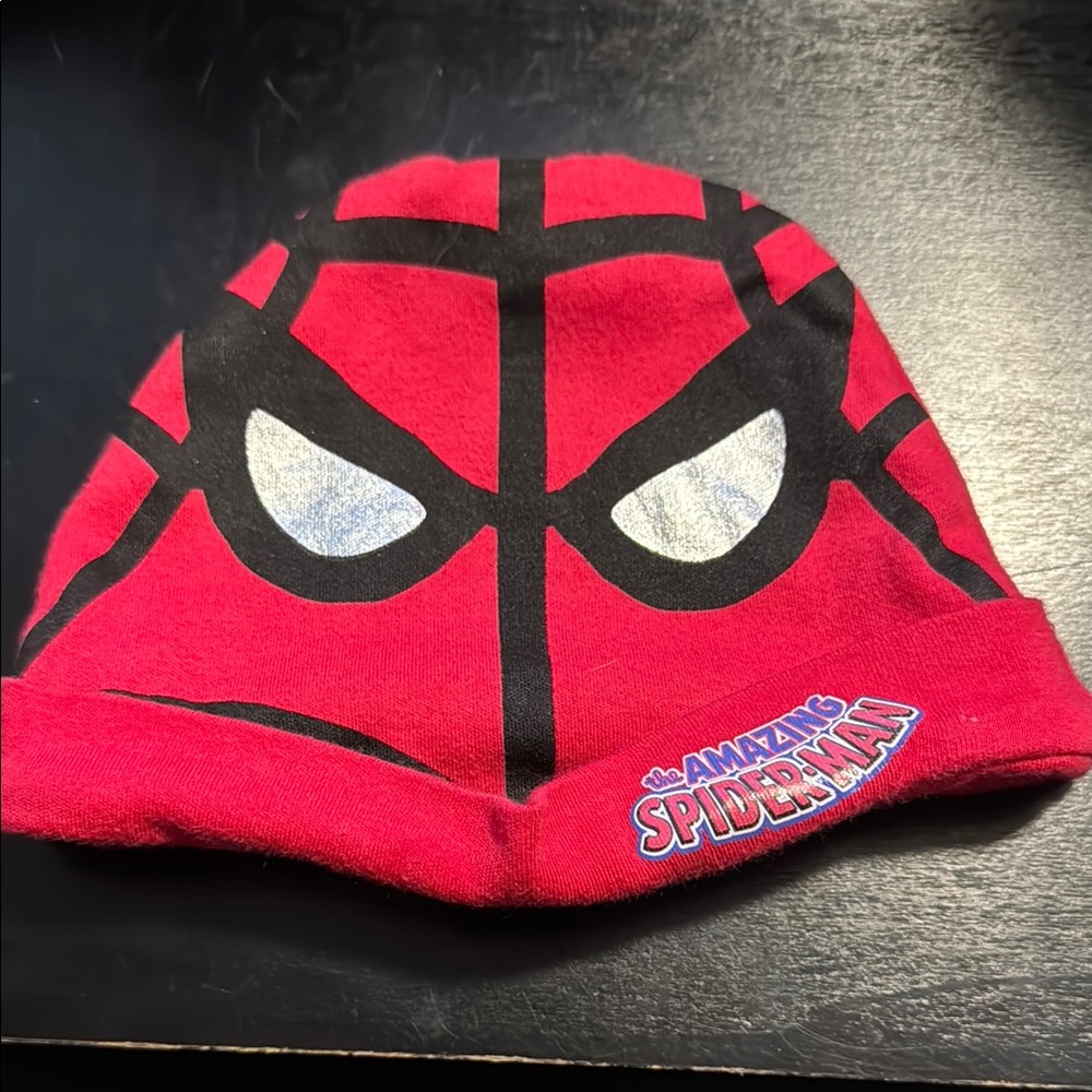 Marvel-  Red and Black Spider-Man Superhero Hat